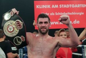Rocky Fielding Height, Age, Wife, Family, Biography, Net worth & More 3 Rocky Fielding Profile, Age, Parents & Girlfriend