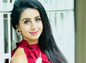 Sanjjanaa Galrani Height, Age, Husband, Biography, Family & Facts 6 Sanjjanaa Galrani Height, Weight & Body Figure