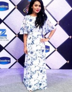Sonal Vengurlekar Age, Husband, Height, Family, Biography & Facts 3 Sonal Vengurlekar Biography