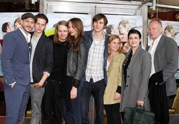 Bill Skarsgård Height, Age, Girlfriend, Family, Biography, Affair & More 10 Bill Skarsgård Siblings Family