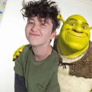 Miles Mckenna Height, Age, Girlfriend, Biography, Family & Net worth 4 Miles Mckenna Gender