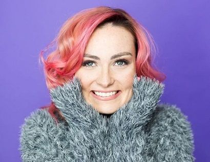 Molly Burke Height, Age, Boyfriend, Family, Biography, Affair & More 4 Molly Burke Biography