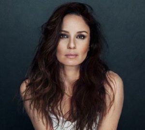 Sarah Wayne Callies Height, Age, Husband, Family, Biography & More 6 Sarah Wayne Callies Net worth, Income & Lifestyle
