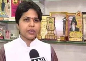 Trupti Desai (Activist) Age, Husband, Family, Biography, Height & More 9 Trupti Desai Controversy