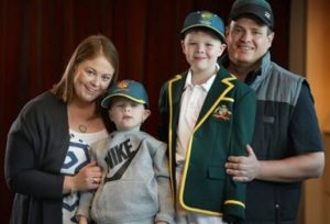 Archie Schiller Wiki, Age, Height, Biography, Family, Profile & More 6 Archie Schiller with Parents Daniel, Sarah & Brother Harry