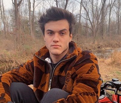 Ethan Dolan Height, Age, Girlfriend, Biography, Net worth, Family & More 6 Ethan Dolan Biography
