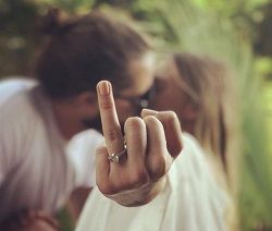 Tom Ackerley Wiki, Height, Age, Wife, Biography, Net worth & More 9 Margot Robbie Engagement Ring