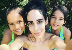 Nadya Suleman (Octomom) Age, Height, Husband, Biography & Family 5 Nadya Suleman with her Daughters