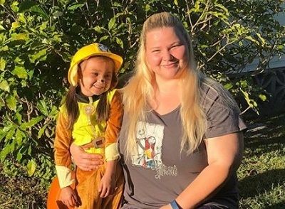 Nicole Nafziger Wiki, Age, Height, Husband, Biography & Family Facts 4 Nicole Nafziger with her daughter May