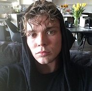 Bryana Holly Wiki, Age, Height, Boyfriend, Biography, Family & More 8 Ashton Irwin Girlfriend Bryana Holly