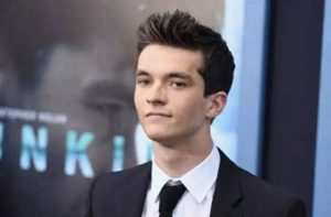 Fionn Whitehead Height, Age, Girlfriend, Biography, Family & Net worth 3 Fionn Whitehead Wiki & Bio