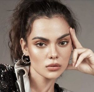 Karen Gallman Wiki, Age, Height, Boyfriend, Biography, Family & More 4 Karen Gallman Biography