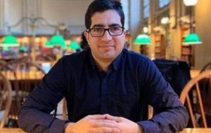 Shah Faesal (IAS) Age, Wife, Biography, Family, Kids, Height & More 2 Shah Faesal Indian IAS Officer