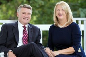 Beth Harris Wiki (Mark Harris' Wife) Age, Biography, Family, Kids & More 2 Beth Harris with her husband Mark Harris (American pastor and politician)