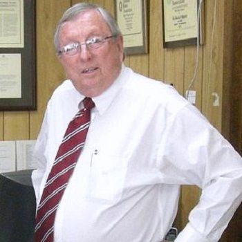 Goodloe Sutton Age, Wife, Biography, Family, Kids, Net worth & More 2 Goodloe Sutton American Former Journalist, Owner, Editor, and Publisher of The Democrat-Reporter