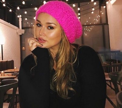 Hunter McGrady Wiki, Age, Height, Boyfriend, Biography, Family & More 5 Hunter McGrady age, height, and weight