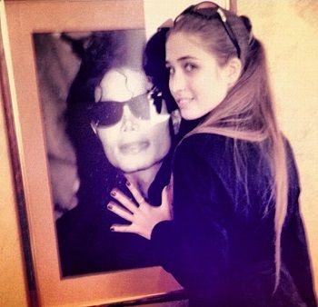 Kseniya Mikhaleva Wiki, Age, Height, Boyfriend, Biography, Family, More 16 Kseniya Mikhaleva with Michael Jackson