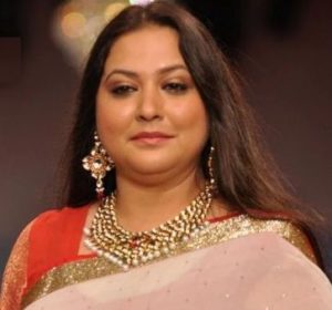 Surbhi Tiwari Age, Husband, Biography, Height, Family, Affairs & More 4 Surbhi Tiwari Biography