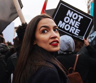 Saikat Chakrabarti Height, Age, Biography, Girlfriend, Net worth & More 5 Alexandria Ocasio-Cortez Chief of Staff Saikat Chakrabarti