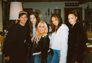 Felicite Tomlinson Wiki, Age, Height, Biography, Boyfriend, Death & More 3 Felicite Tomlinson dies due to heart attack