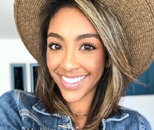 Tayshia Adams Height, Age, Boyfriend, Biography, Family, Affairs & More
