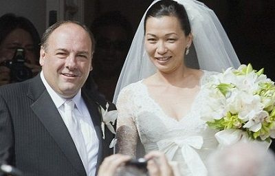 Deborah Lin Wiki, Age, Bio (James Gandolfini Wife) Family & Facts 3 Deborah Lin and James Gandolfini (American actor) on their wedding day