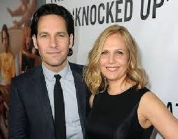 Julie Yaeger Wiki, Age, Height (Paul Rudd's Wife) Bio, Family, Net worth 4 Julie Yaeger American Television Producer, Former Publicist, and Writer