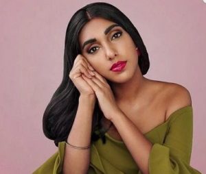 Rupi Kaur (Poet) Age, Height, Biography, Family, Net worth & Boyfriend 6 Rupi Kaur Height, Weight & Ethnicity