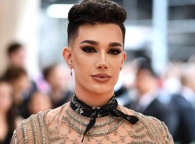 Gage Gomez Wiki, Age, Gay Boyfriend, Biography, Family, Height, Facts 3 Gage Gomez was rumored to be in a relationship with James Charles (American makeup artist and YouTube star)