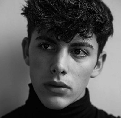 Gage Gomez Wiki, Age, Gay Boyfriend, Biography, Family, Height, Facts 4 Gage Gomez wiki and bio