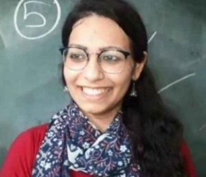 Karishma Arora Wiki (CBSE Topper) Age, Bio, Family, School & Facts 4 Karishma Arora Biography