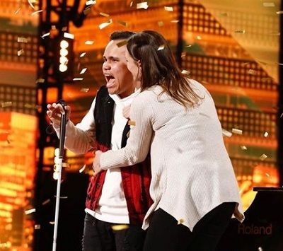Kodi Lee Wiki, Age, Wife, Height, Weight, Biography, Family & Facts 2 Kodi Lee became the first contestant on the reality show America's Got Talent 2019 who received a golden buzzer
