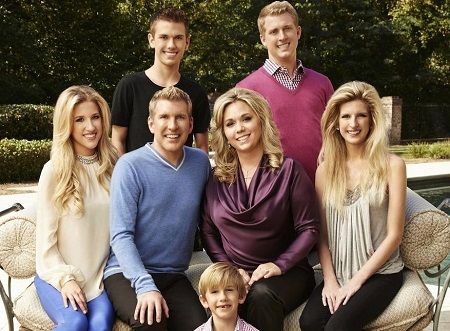 Kyle Chrisley Wiki, Age, Wife (Todd Chrisley’s Son) Biography & Family 3 Kyle Chrisley American Former Reality Television Star, Singer, and Musician