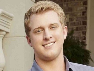 Kyle Chrisley Wiki, Age, Wife (Todd Chrisley’s Son) Biography & Family 2 Kyle Chrisley son of Todd Chrisley (American Businessman) got arrested for possession of Methamphetamine in Oklahoma