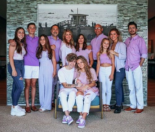 Lavender May Avery (Jack Avery's Daughter) Age, Bio, Birthday & Photo 4 Lavender May Avery's father Jack Avery announced on Mother's Day that he and his girlfriend Gabriela Gonzalez welcomed their first child