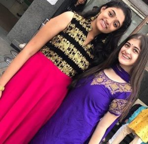 Urvi Singh Wiki, Age, Height, Weight, Boyfriend, Biography, Family & More 6 Urvi Singh with her friend
