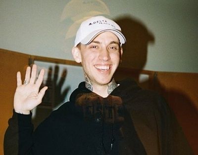 Blackbear Height, Weight, Age, Girlfriend, Biography, Family & Facts 6 Blackbear initially gained fame for being one of the co-writer of a song named Boyfriend by Justin Bieber