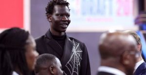Bol Bol Height, Weight, Age, Girlfriend, Biography, Family & NBA Facts 4 Bol Bol Age, Height & Weight