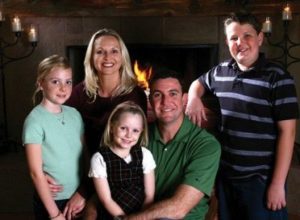 Elizabeth Hunter Wiki, Age (Duncan Hunter’s Daughter) Bio & Family 2 Elizabeth Hunter Biography