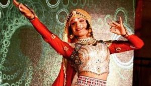 Queen Harish Wiki, Age, Wife, Biography, Gender, Family & Death Fact 5 Queen Harish Lifestyle, Shows & Income