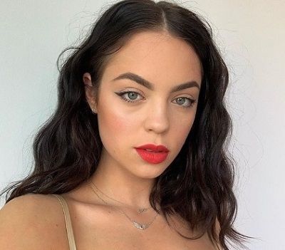 Claudia Sulewski Height, Weight, Age, Boyfriend, Biography & Family 4 Claudia Sulewski age, height, and weight