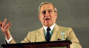 Lee Iacocca Age, Wife, Biography, Family, Kids, Death Cause & Facts 5 Lee Iacocca Wealth, House, Car & Lifestyle