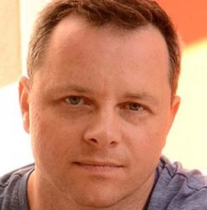 Alexi Hawley Wiki, Age, Wife, Net worth, Biography, Family & Facts 5 Alexi Hawley Wife & Children