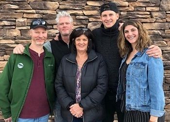 Blake Horstmann (Bachelor) Age, Height, Weight, Girlfriend, Bio, Facts 2 Blake Horstmann with Mother Shelly Horstmann and Sister Tori Horstman and others