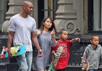 Dave Chappelle Height, Weight, Age, Wife, Biography, Family & More 3 Dave Chappelle with wife (Elaine Mendoza Erfe ) and Children