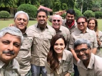 Dia Mirza Height, Weight, Age, Husband, Biography, Family, Kids, Facts 6 Dia with her Wildlife trust members