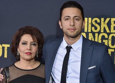 Fahim Anwar Wiki, Age, Height, Weight, Wife, Biography, Family, More 4 Fahim Anwar with his mother Soraya Zia Anwar
