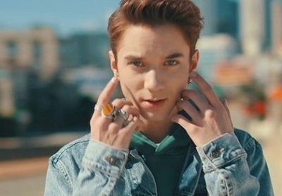Daniel Seavey Height, Weight, Age, Girlfriend, Biography, Family & Facts 3 Daniel Seavey is best known as one of the members of a boy band Why Don’t We