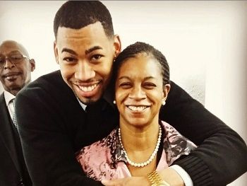 Mike Johnson (Bachelor) Bio, Age, Height, Weight, Facts & Family 2 Mike Johnson with his Mother