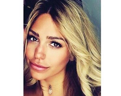 Sara Leal - Bio, Age, Height, Weight, Boyfriend, Family & Facts 3 Sara Leal American Yoga Teacher, Fitness Expert, Pilates Instructor, and Controversial Personality